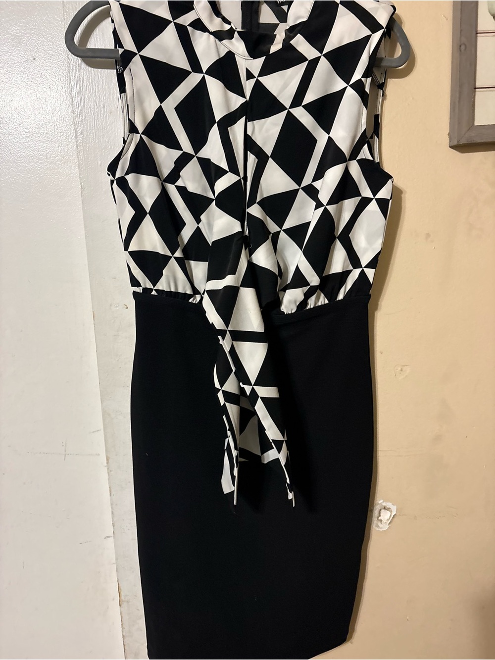 Fashion Nova Black & White Geometric Tie-Front Sheath Dress